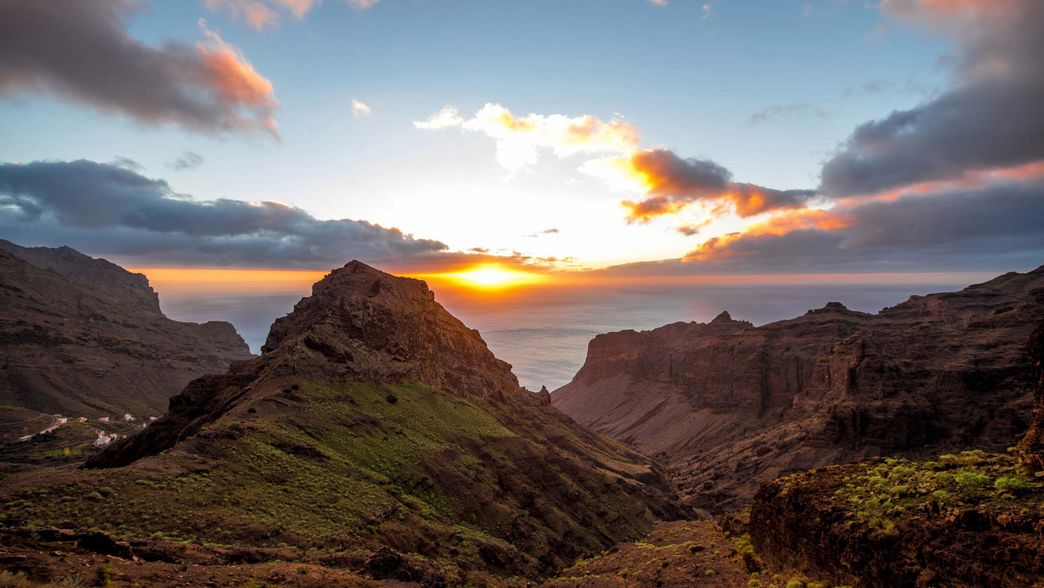 Sonnenuntergang in den Bergen von La Gomera