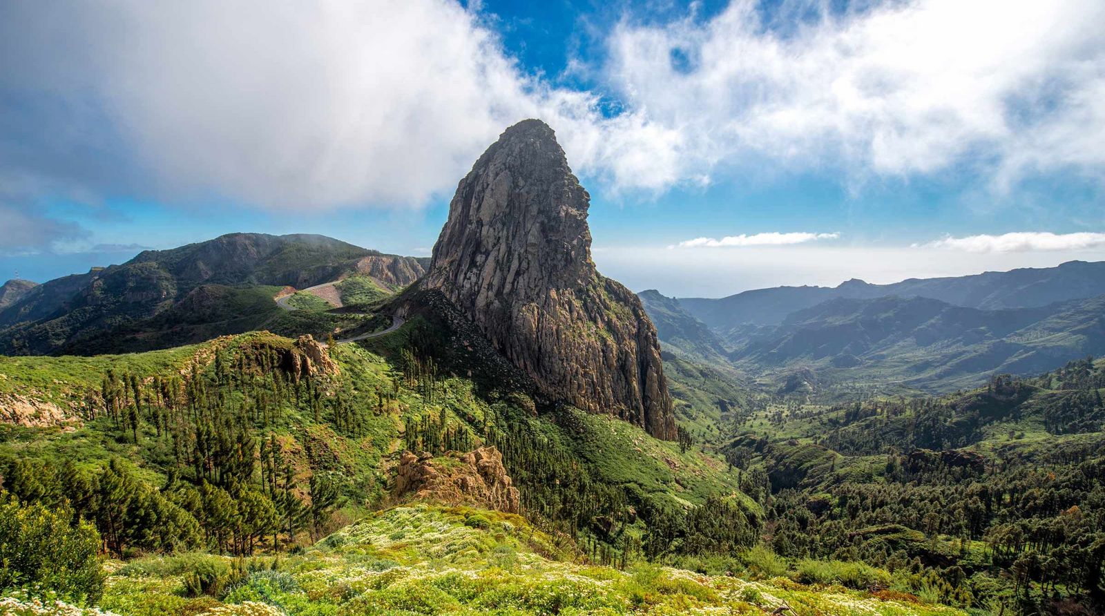 Agando Klippe im Nationalpark Garajonay auf der Insel La Gomera