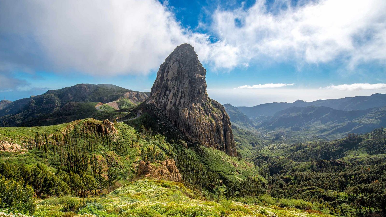 Agando Klippe im Nationalpark Garajonay auf der Insel La Gomera