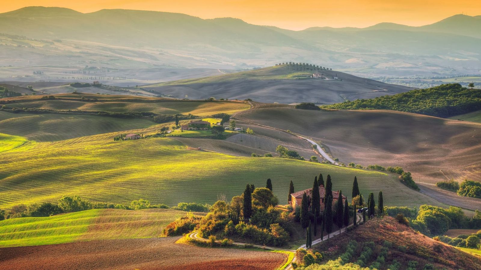 Felder des Val d'Orcia in der Toskana in Italien