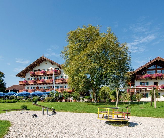 Hotel Landgasthof Schalchenhof, Deutschland, Bayern, Gstadt am Chiemsee, Bild 1
